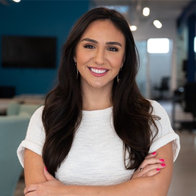 alee hess, Senior Mid-Market Account Executive, levelset